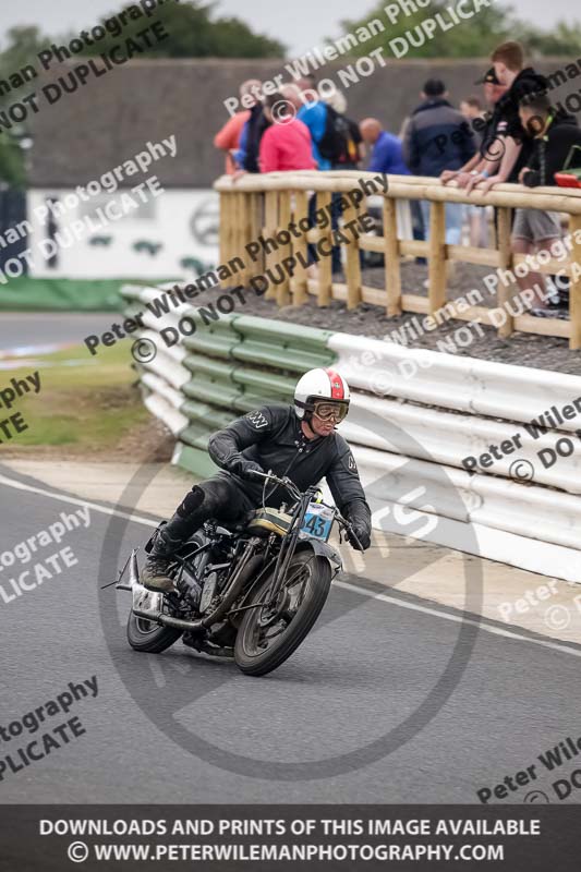 Vintage motorcycle club;eventdigitalimages;mallory park;mallory park trackday photographs;no limits trackdays;peter wileman photography;trackday digital images;trackday photos;vmcc festival 1000 bikes photographs